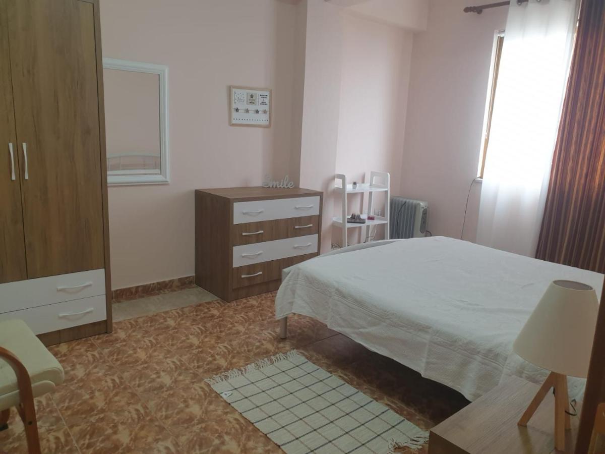 Jozi Kaiser Apartment 4 Дуррес Екстер'єр фото